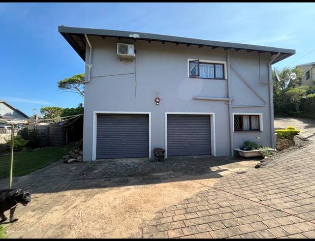 6 BEDROOM HOUSE FOR SALE IN MANABA BEACH